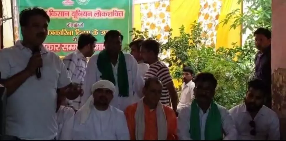 पत्रकार की निष्पक्षता और सत्यनिष्ठा लोकतंत्र की होती है नींव - राधे प्रणामी पत्रकार की निष्पक्षता और सत्यनिष्ठा लोकतंत्र की होती है नींव - राधे प्रणामी