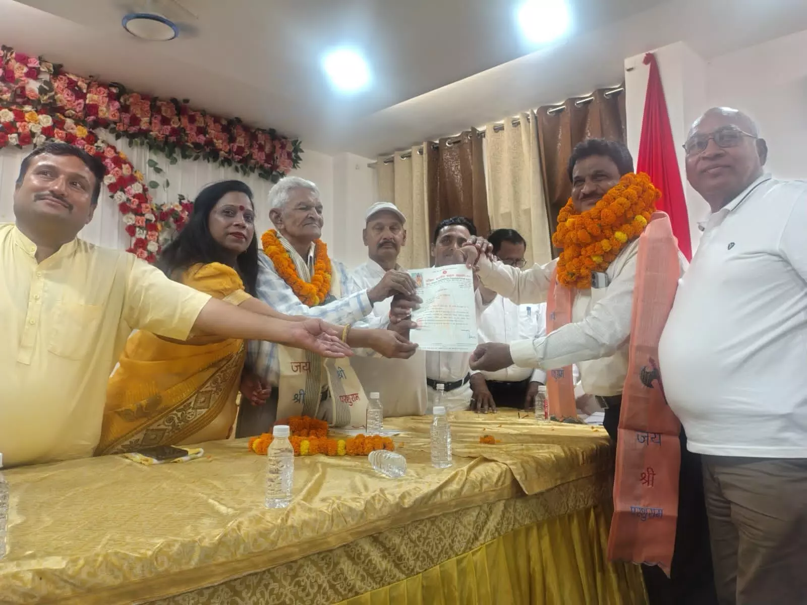 ब्राह्मण समाज इस साल भी लगाएगा कांवड़ सेवा शिविर, ब्राह्मण समाज के विभिन्न सामाजिक संगठनों के पदाधिकारियों ने की चर्चा ब्राह्मण समाज इस साल भी लगाएगा कांवड़ सेवा शिविर, ब्राह्मण समाज के विभिन्न सामाजिक संगठनों के पदाधिकारियों ने की चर्चा