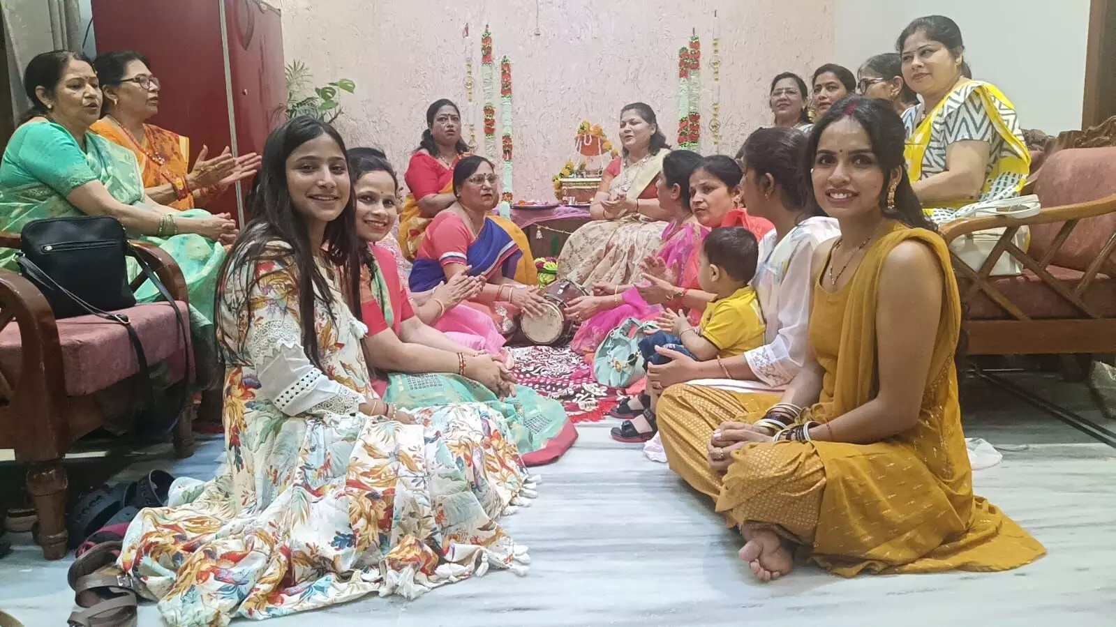 माहेश्वरी महिला मंडल की मासिक बैठक संपन्न आगामी कार्यक्रमों की तैयारी में जुटी महिलाए माहेश्वरी महिला मंडल की मासिक बैठक संपन्न आगामी कार्यक्रमों की तैयारी में जुटी महिलाए