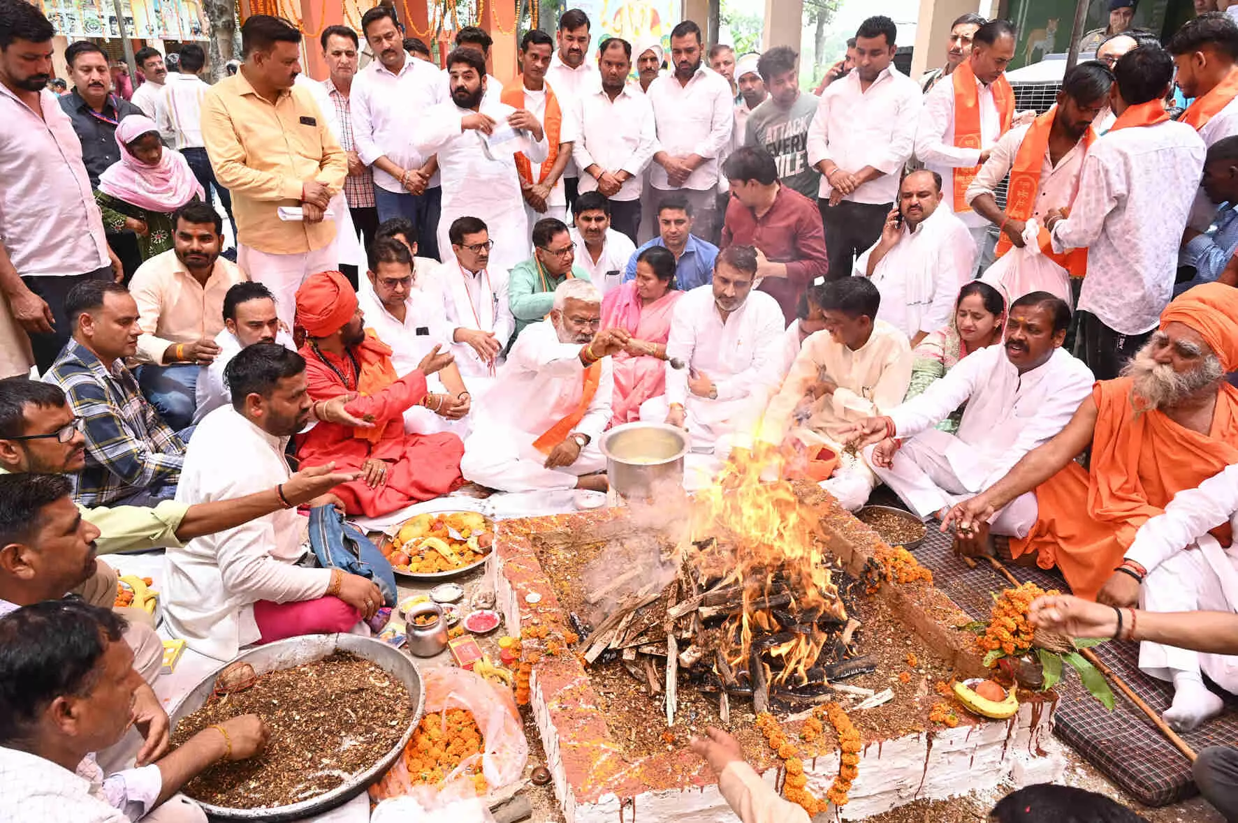 सपा-कांग्रेस की पहचान दंगा और गुंडागर्दीः स्वतंत्र देव