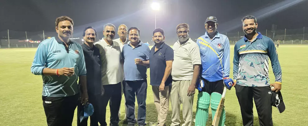 T-20--उद्यमियों की पिच पर बराबर रहे संजीव बालियान T-20--उद्यमियों की पिच पर बराबर रहे संजीव बालियान