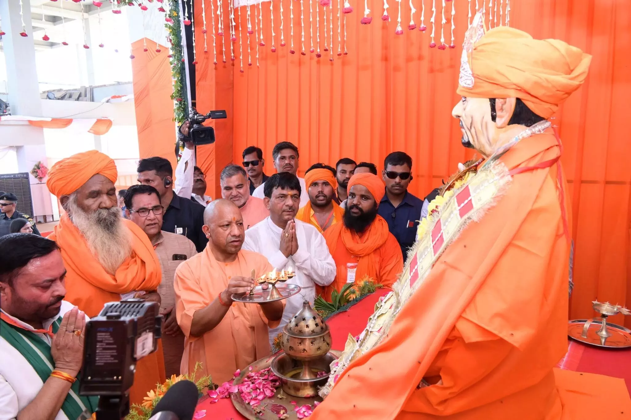 संत रविदास ने समाज को दी नई दिशाः योगी संत रविदास ने समाज को दी नई दिशाः योगी
