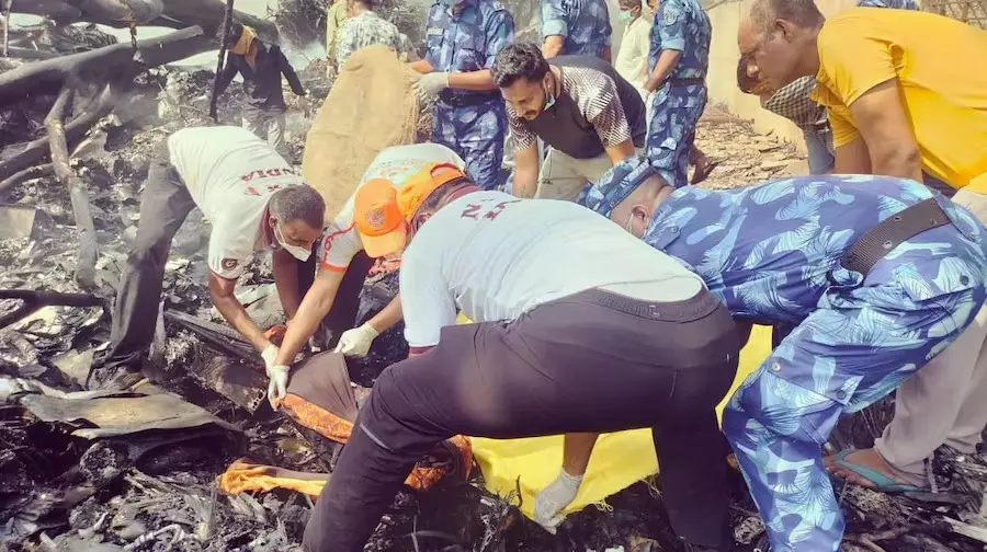 Ahmedabad Plane Crash- किसी के बचने की उम्मीद नहीं’ - पुलिस कमिश्नर, फ्लाइट में थे 242 लोग सवार Ahmedabad Plane Crash- किसी के बचने की उम्मीद नहीं’ - पुलिस कमिश्नर, फ्लाइट में थे 242 लोग सवार