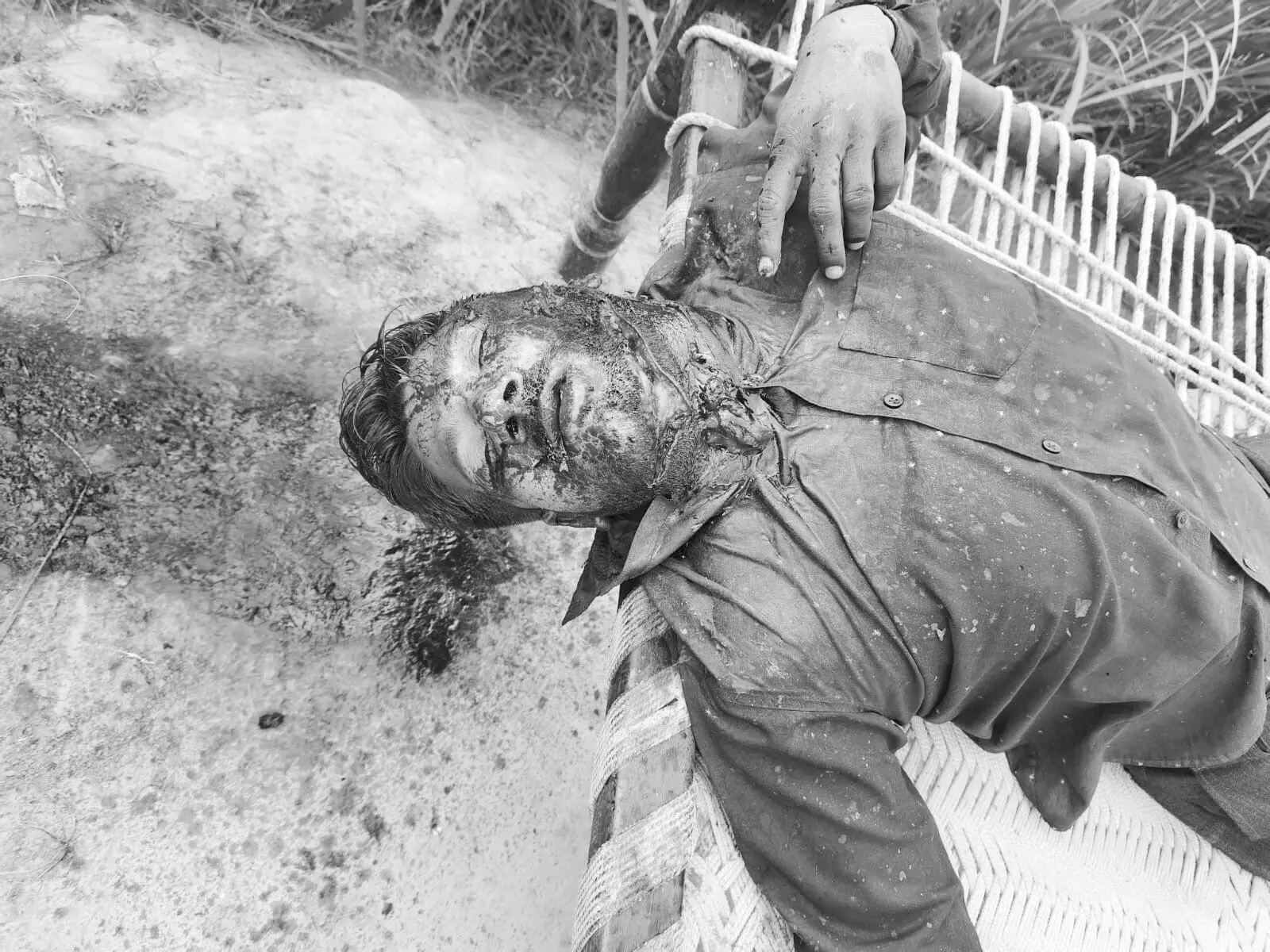 MUZAFFARNAGAR-किसान की नृशंस हत्या, खेत पर मिला गर्दन कटा शव MUZAFFARNAGAR-किसान की नृशंस हत्या, खेत पर मिला गर्दन कटा शव