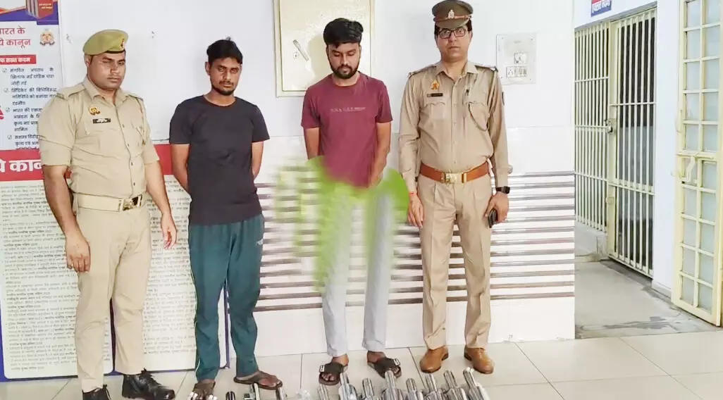 मॉडिफाइड साइलेंसर पर पुलिस का शिकंजा, दो गिरफ्तार मॉडिफाइड साइलेंसर पर पुलिस का शिकंजा, दो गिरफ्तार