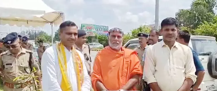 यशवीर महाराज की उत्तराखंड में नो एंट्री, बॉर्डर पर रोका यशवीर महाराज की उत्तराखंड में नो एंट्री, बॉर्डर पर रोका