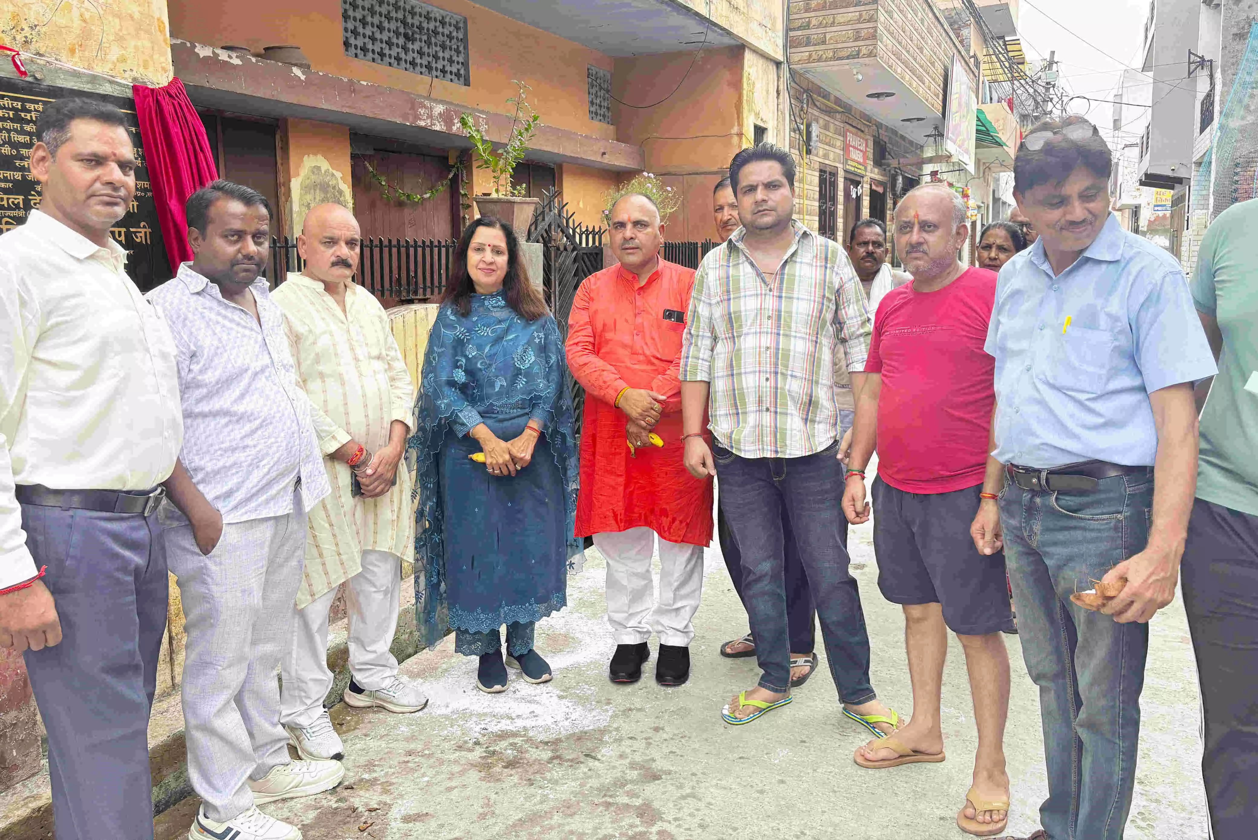 MUZAFFARNAGAR-शहर में अब बिना नाली बनाये नहीं होगा सड़क निर्माणः मीनाक्षी स्वरूप MUZAFFARNAGAR-शहर में अब बिना नाली बनाये नहीं होगा सड़क निर्माणः मीनाक्षी स्वरूप