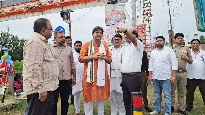 कांवड़ यात्रा-सम्प्रदायिक सौहार्द्र की चमक से रोशन यूपी बॉर्डर कांवड़ यात्रा-सम्प्रदायिक सौहार्द्र की चमक से रोशन यूपी बॉर्डर