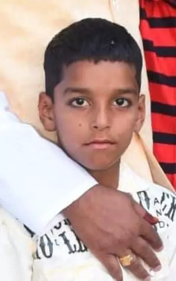 हादसे की हकीकत: जब मां-बाप की आंखों के सामने बह गया उनका सब कुछ हादसे की हकीकत: जब मां-बाप की आंखों के सामने बह गया उनका सब कुछ