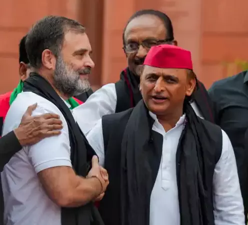 ऑपरेशन सिंदूर पर लोकसभा और राज्यसभा में चर्चा तय — विपक्ष के हंगामे से तीसरे दिन भी नहीं चली संसद ऑपरेशन सिंदूर पर लोकसभा और राज्यसभा में चर्चा तय — विपक्ष के हंगामे से तीसरे दिन भी नहीं चली संसद