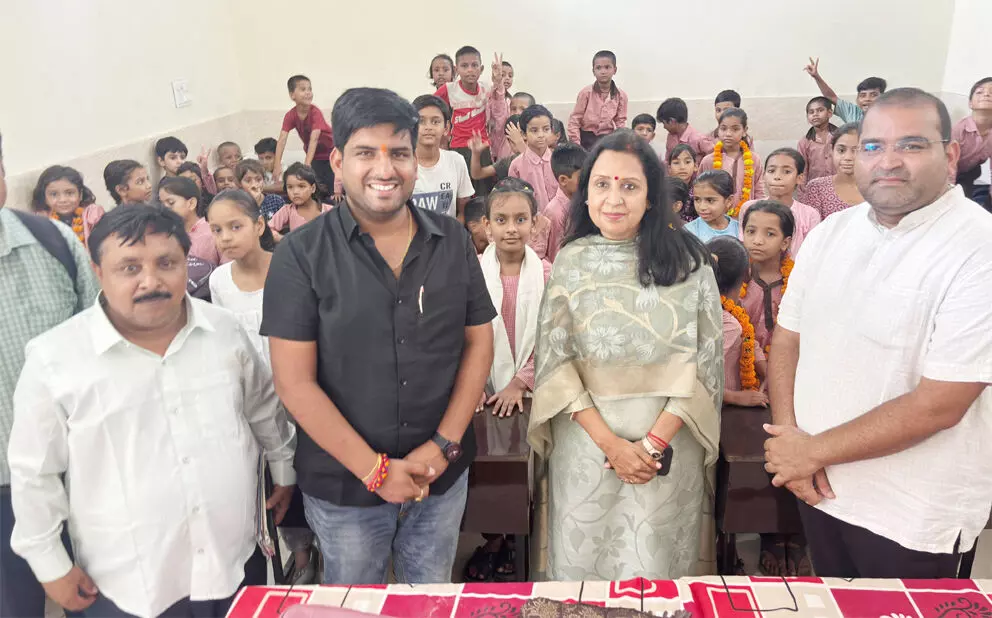 31 लाख की लागत से हुआ प्राथमिक विद्यालय का कायाकल्प 31 लाख की लागत से हुआ प्राथमिक विद्यालय का कायाकल्प