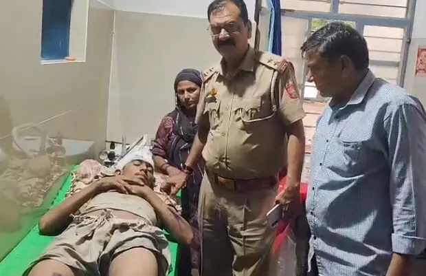 मकान की दीवार गिरी, मलबे में तीन बच्चे दबे, एक गंभीर मकान की दीवार गिरी, मलबे में तीन बच्चे दबे, एक गंभीर