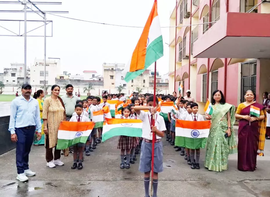एम.जी. पब्लिक स्कूल में स्वतंत्रता दिवस पर देशभक्ति से सराबोर कार्यक्रमों का आयोजन